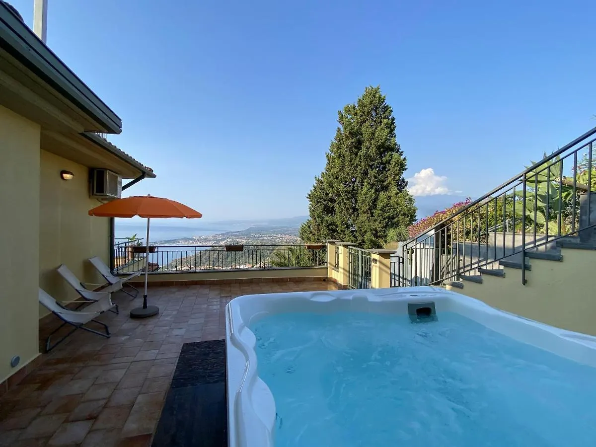 Taormina Design Apartment 0*,