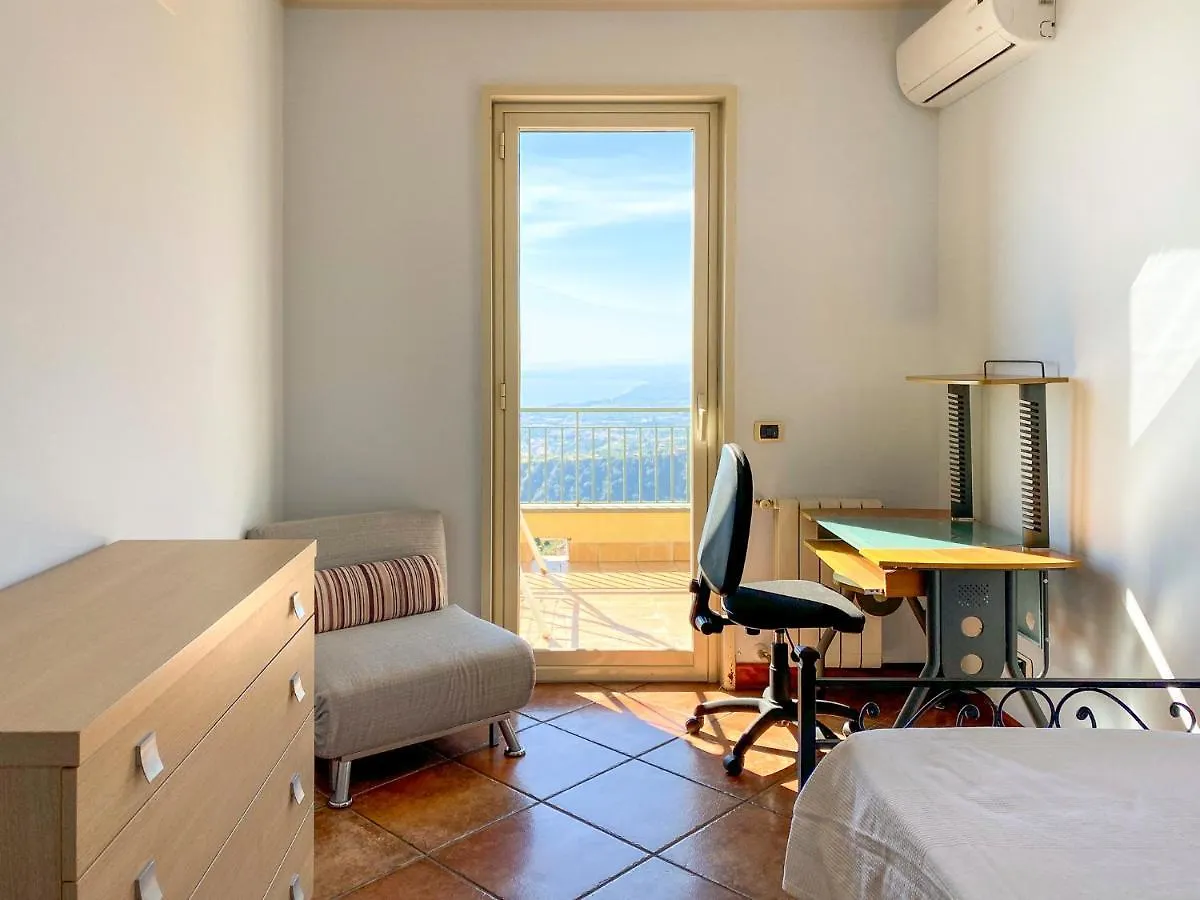 Taormina Design Apartment 0*,